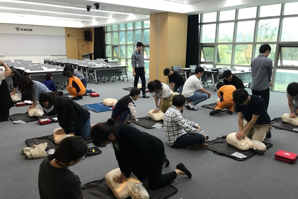 2018년 10월 디지털교육연구센터 행사 준비를 위한 심폐소생술 및 응급처치 교육_2