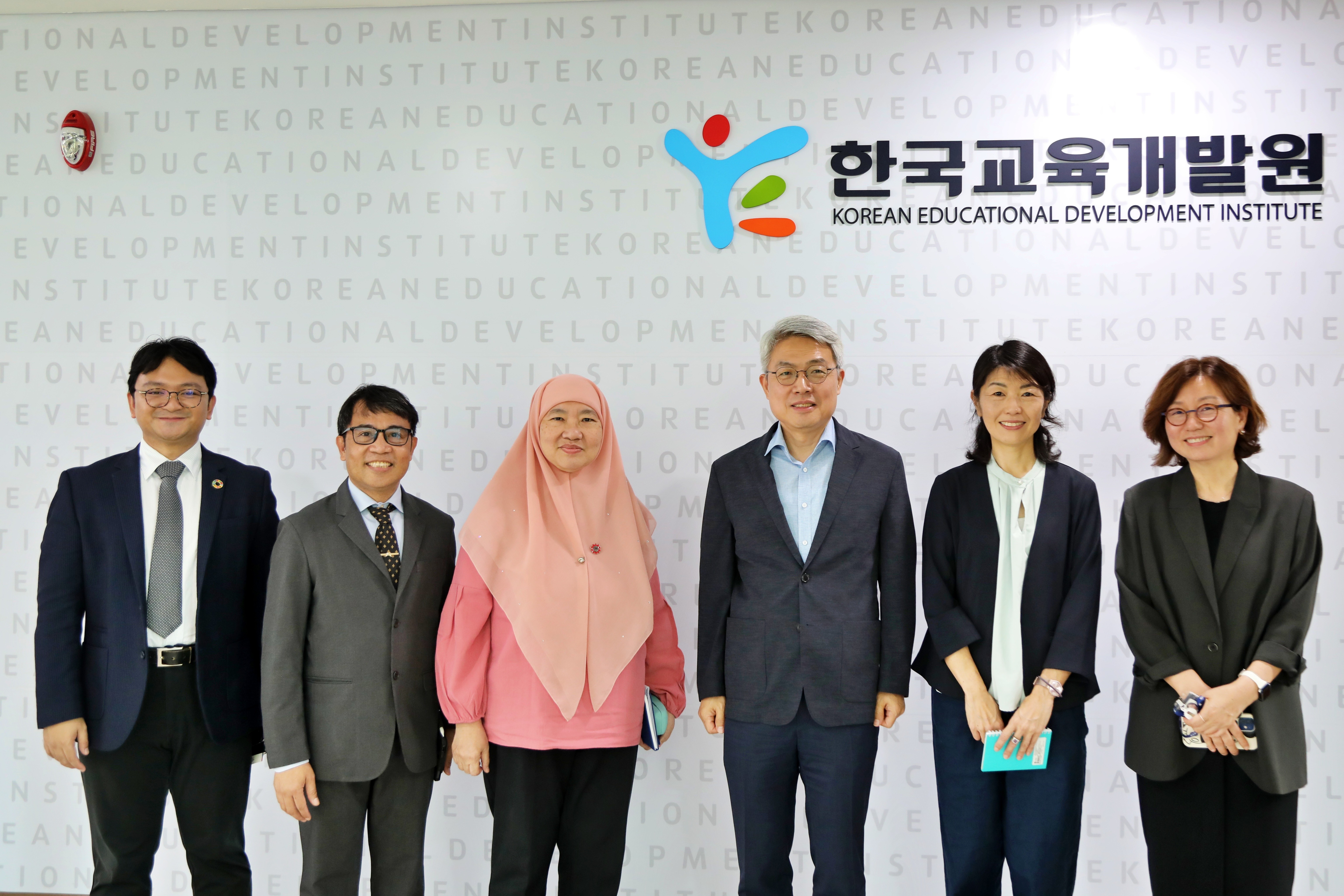 SEAMEO 사무국 및 UNICEF EAPRO 관계자 기관 방문 (1)